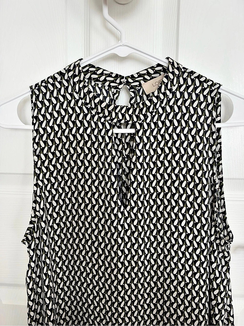 LOFT Printed Sleeveless Blouse in Black & White Size Small